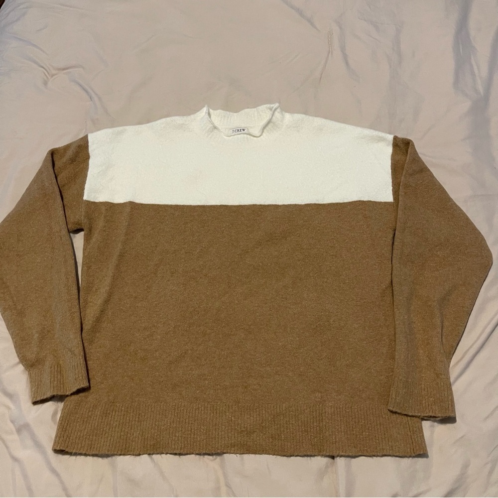 J-Crew Tan and White Women’s Sweater Size M